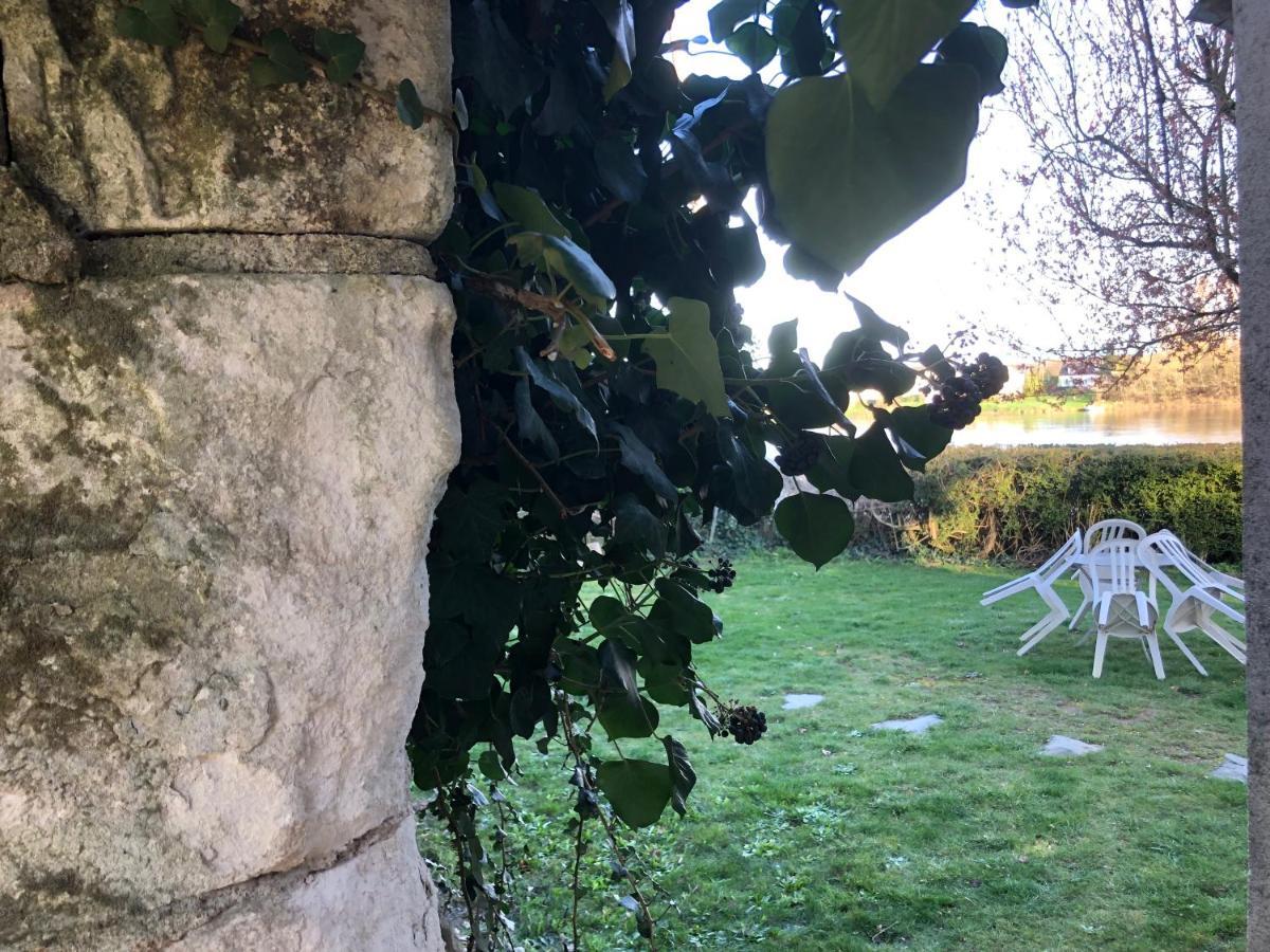 Behuard : Maison Vue Loire Exteriör bild